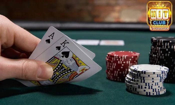 Người chơi theo luật Poker có thể thực hiện nhiều hành động trong ván bài